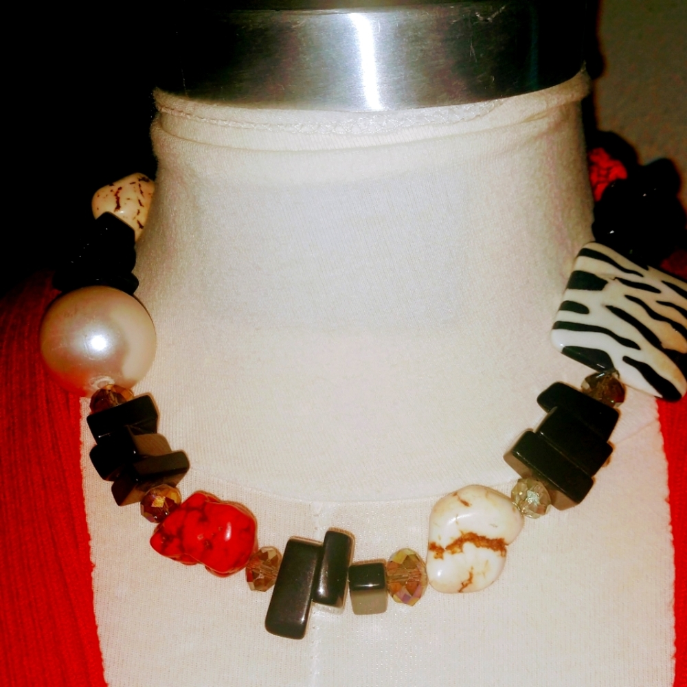 Chunky stone necklace